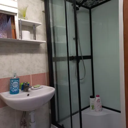 Hostel Ginto Svetingi Namai *