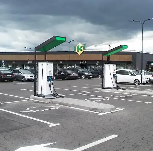 Ginto Svetingi Namai بيت شباب *